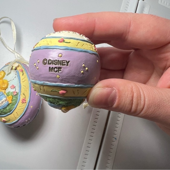 Disney Winnie the Pooh w bee Easter Christmas egg ornament Set Of 2 - Picture 2 of 4